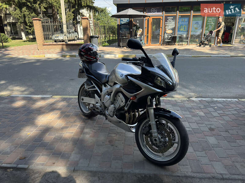 Мотоцикл Спорт-туризм Yamaha Fazer 2004 в 