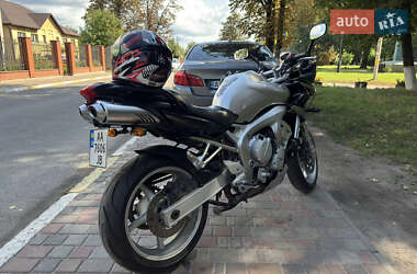 Мотоцикл Спорт-туризм Yamaha Fazer 2004 в 