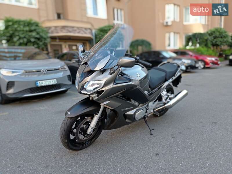 Мотоцикл Многоцелевой (All-round) Yamaha FJR 1300 2013 в  фото Мотоцикл Многоцелевой (All-round) Yamaha FJR 1300 2013 в