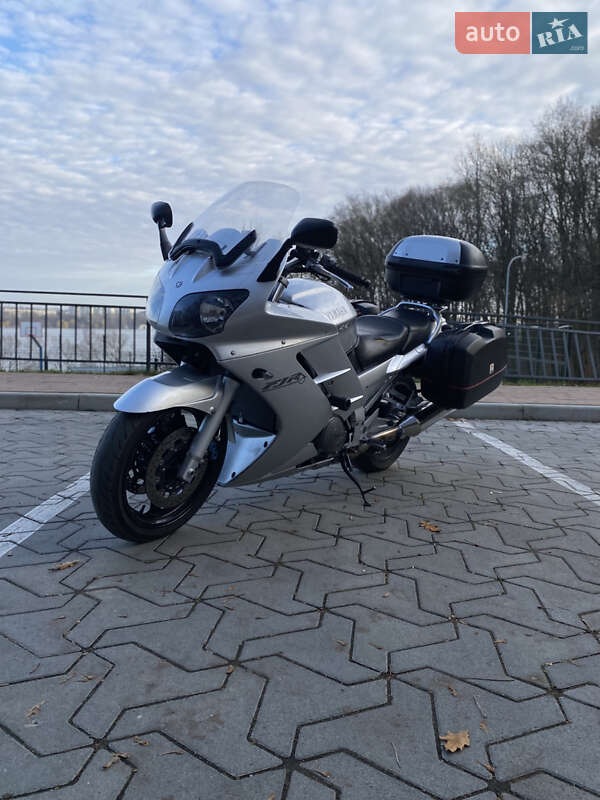 Yamaha FJR 1300 2002