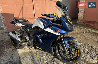 Мотоцикл Спорт-туризм Yamaha FZ-1 2011 в 