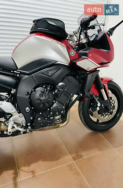Мотоцикл Спорт-туризм Yamaha FZ1 Fazer 2013 в 