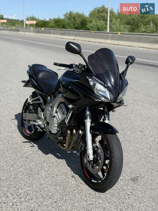 Мотоцикл Спорт-туризм Yamaha FZ6 Fazer 2005 в 