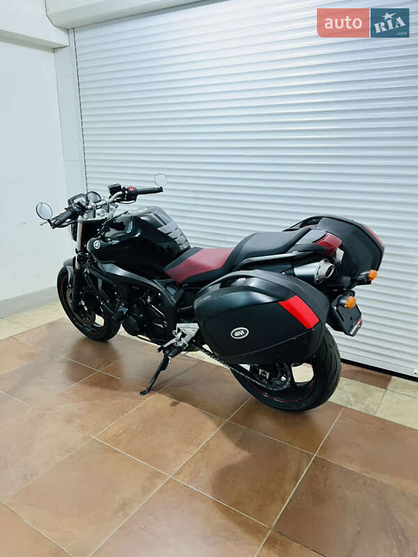 Мотоцикл Без обтекателей (Naked bike) Yamaha FZ6 Fazer 2010 в Киеве