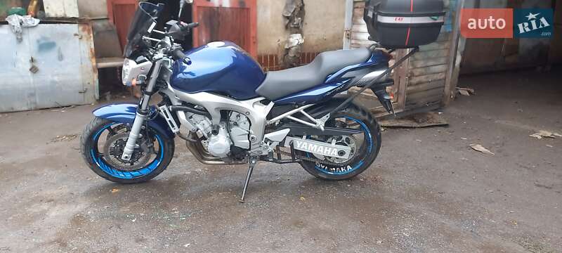 Yamaha FZ6 Fazer 2004 Yamaha FZ6 Fazer 2004
