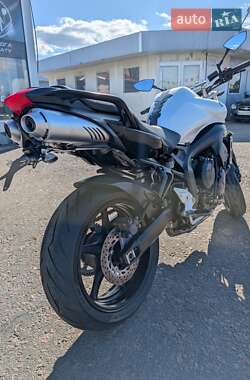 Мотоцикл Без обтекателей (Naked bike) Yamaha FZ6 N 2010 в 