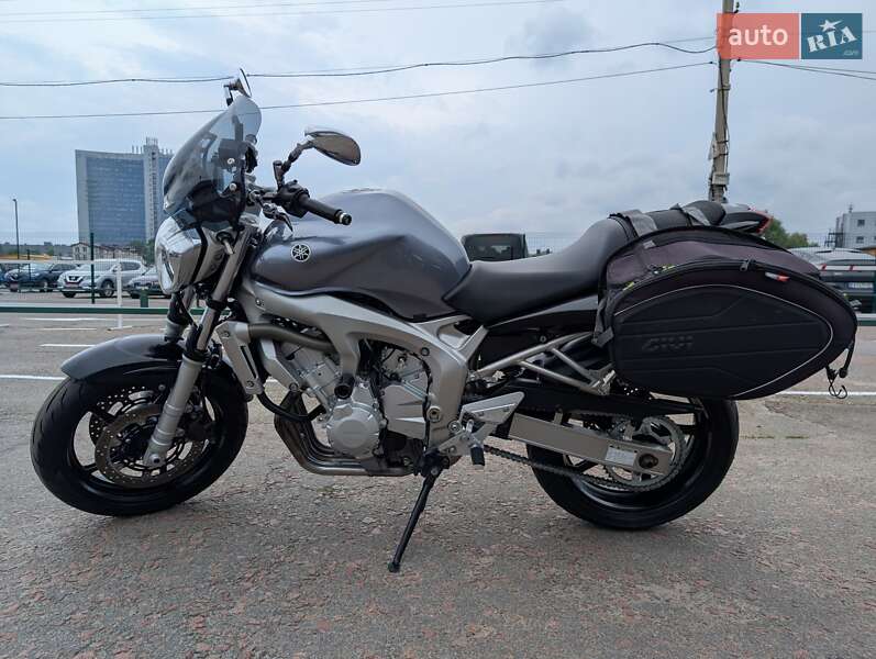 Yamaha FZ6 N 2005