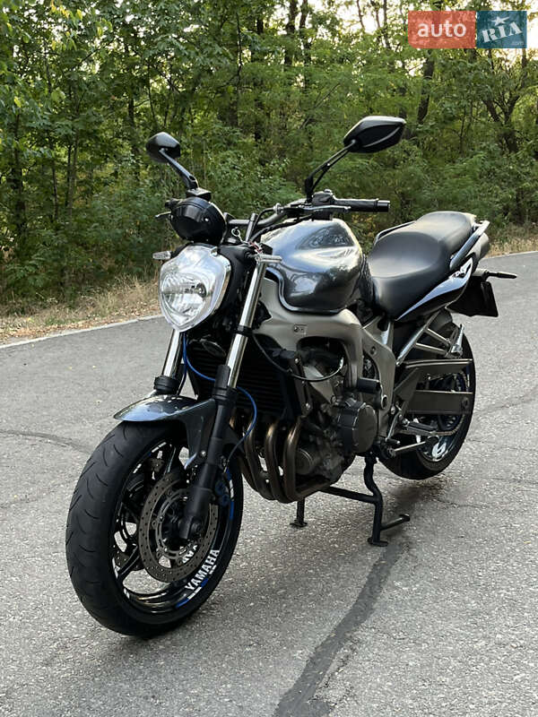 Yamaha FZ6 N 2003
