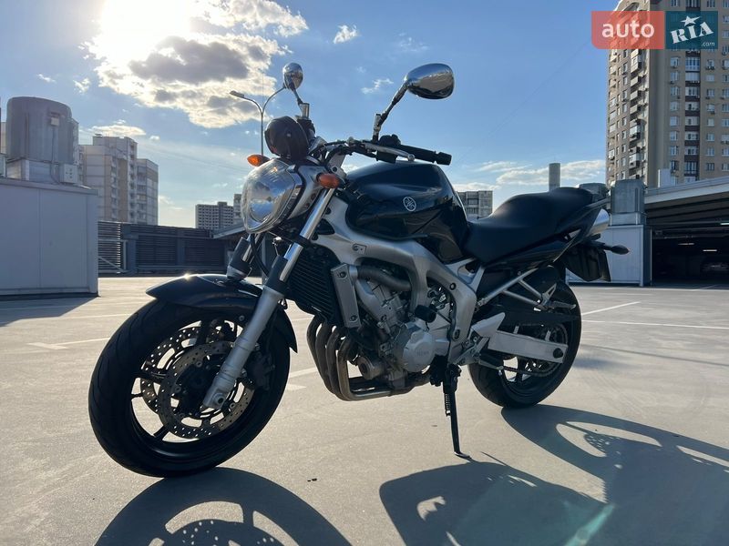 Yamaha FZ6 N 2004