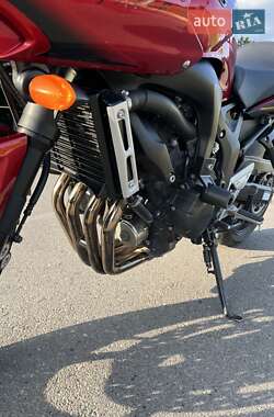 Мотоцикл Спорт-туризм Yamaha FZ6 S2 2007 в 