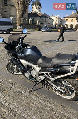 Мотоцикл Спорт-туризм Yamaha FZ6 S 2004 в 