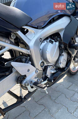 Мотоцикл Спорт-туризм Yamaha FZ6 S 2004 в 