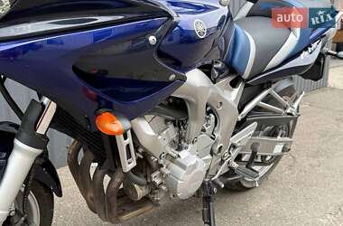 Мотоцикл Спорт-туризм Yamaha FZ6 S 2005 в  фото 4 Мотоцикл Спорт-туризм Yamaha FZ6 S 2005 в