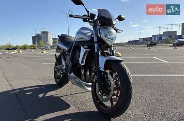 Мотоцикл Спорт-туризм Yamaha FZ6 2009 в 