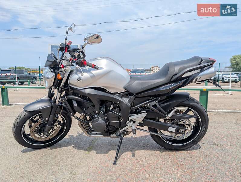 Yamaha FZ6 2009