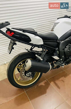 Мотоцикл Спорт-туризм Yamaha FZ8 2012 в 