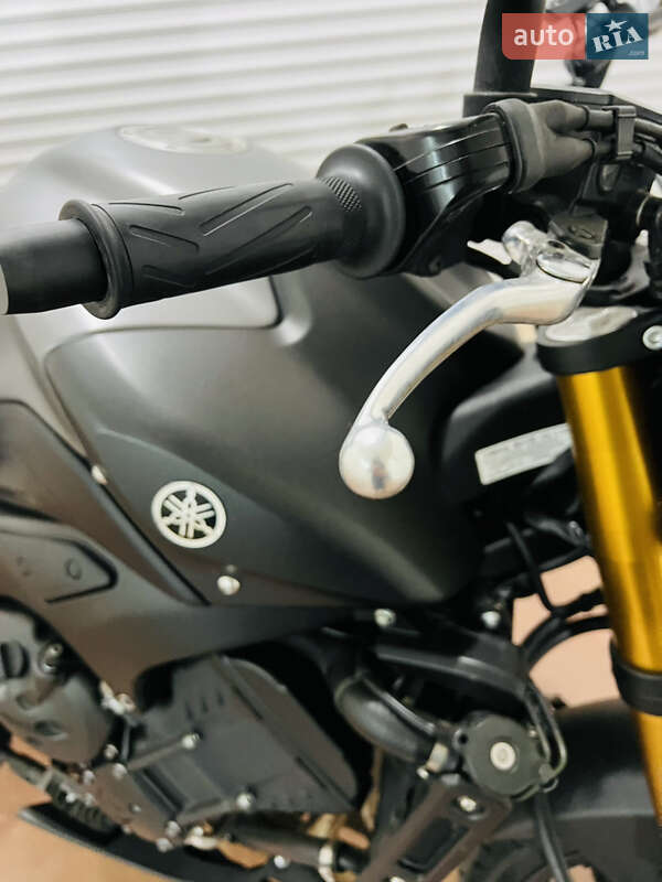Мотоцикл Без обтікачів (Naked bike) Yamaha FZ8 2013 в Києві