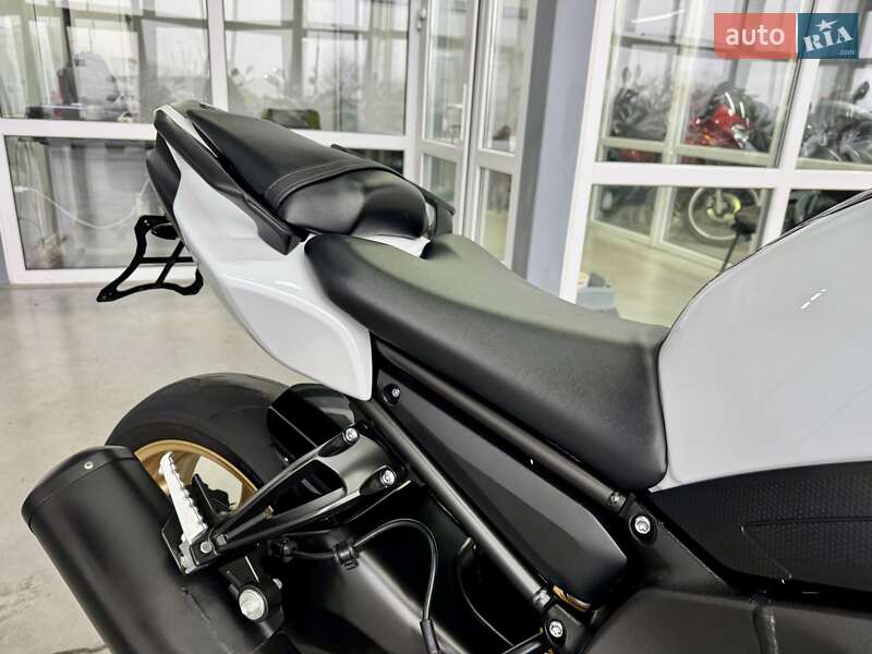 Мотоцикл Без обтекателей (Naked bike) Yamaha FZ8 2010 в Хмельницком фото 10 Мотоцикл Без обтекателей (Naked bike) Yamaha FZ8 2010 в Хмельницком