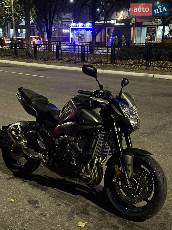 Мотоцикл Без обтекателей (Naked bike) Yamaha FZ8 2013 в Кременчуге фото 3 Мотоцикл Без обтекателей (Naked bike) Yamaha FZ8 2013 в Кременчуге