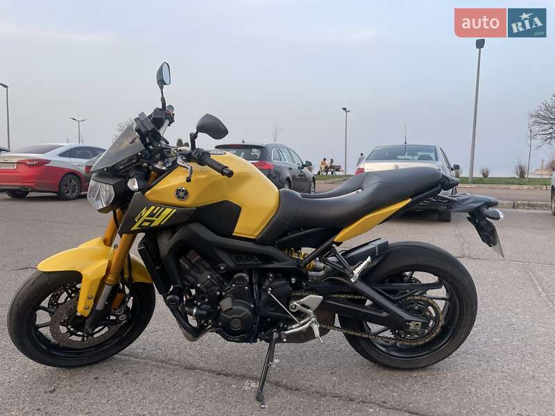 Yamaha FZ 2014