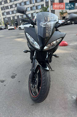Мотоцикл Спорт-туризм Yamaha FZ 2008 в 