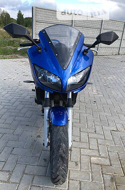 Мотоцикл Спорт-туризм Yamaha FZS 600 Fazer 2003 в 