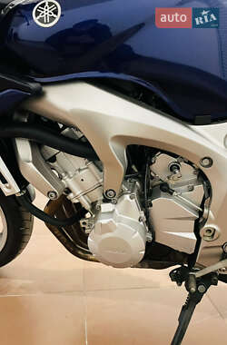 Мотоцикл Спорт-туризм Yamaha FZS 600 Fazer 2005 в 