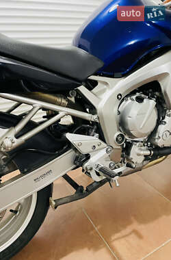 Мотоцикл Спорт-туризм Yamaha FZS 600 Fazer 2005 в 