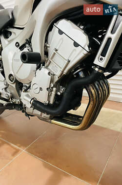 Мотоцикл Спорт-туризм Yamaha FZS 600 Fazer 2005 в 