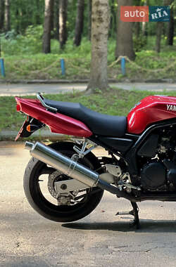 Мотоцикл Классик Yamaha FZS 600 Fazer 1999 в 