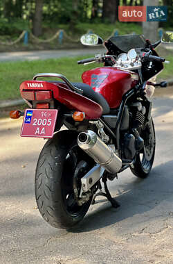 Мотоцикл Классик Yamaha FZS 600 Fazer 1999 в 