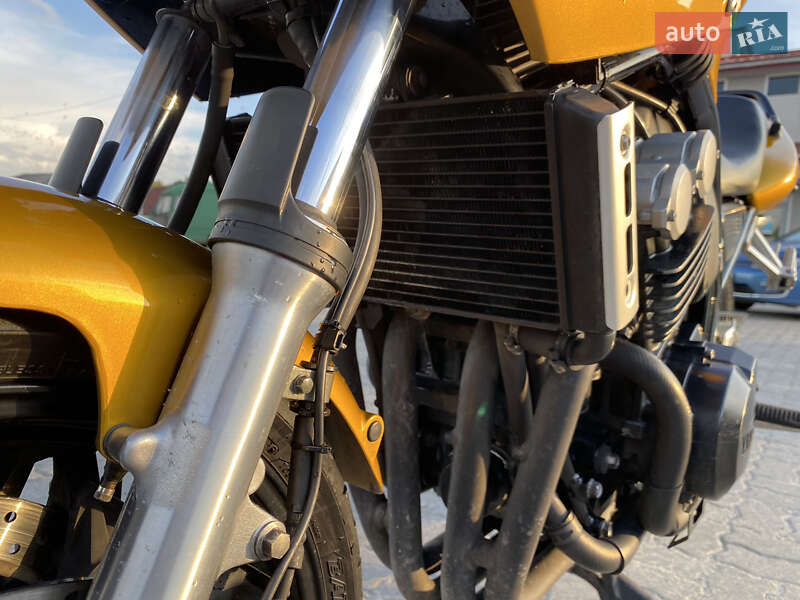 Мотоцикл Спорт-туризм Yamaha FZS 600 Fazer 1998 в Золочеві