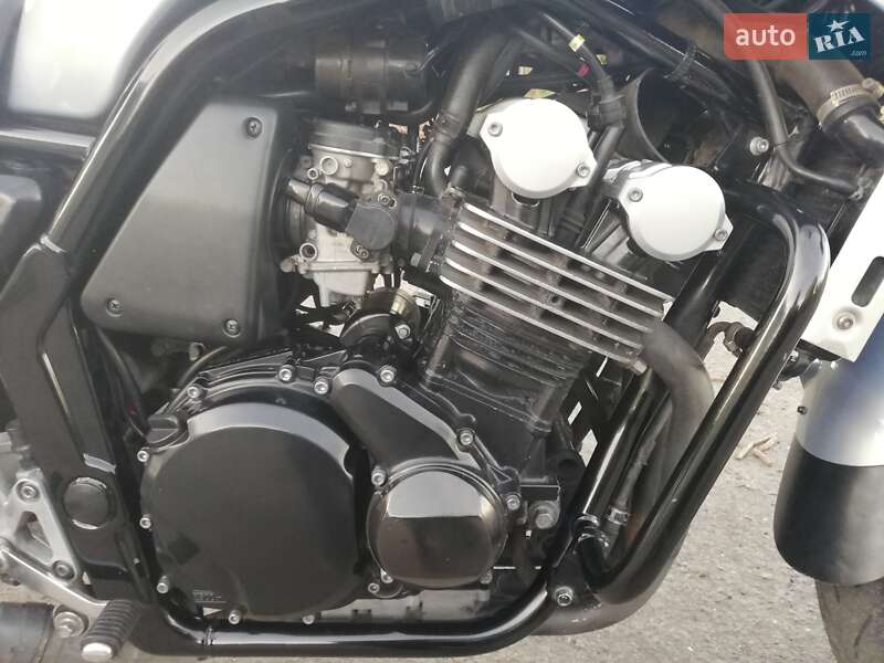 Мотоцикл Спорт-туризм Yamaha FZS 600 Fazer 2001 в Буске