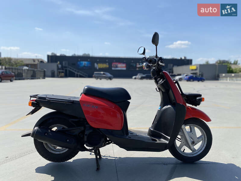 Вантажні моторолери, мотоцикли, скутери, мопеди Yamaha Gear 4T 2015 в Києві