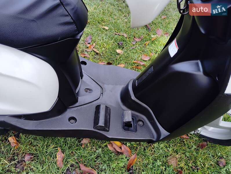 Грузовые мотороллеры, мотоциклы, скутеры, мопеды Yamaha Gear 4T 2017 в Умани