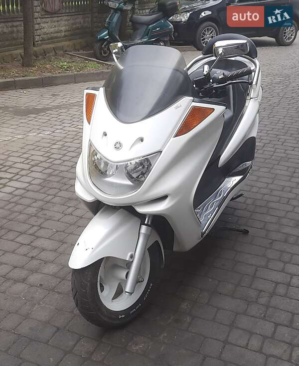 Макси-скутер Yamaha Majesty 250 2004 в Сторожинце