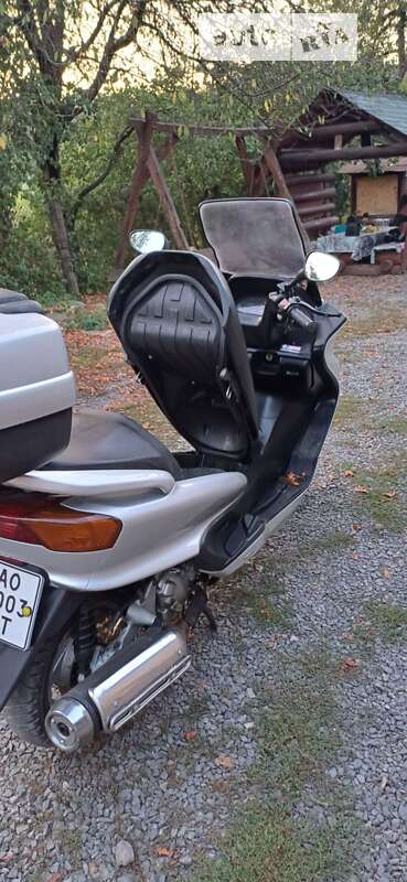 Макси-скутер Yamaha Majesty 250 2000 в Хусте