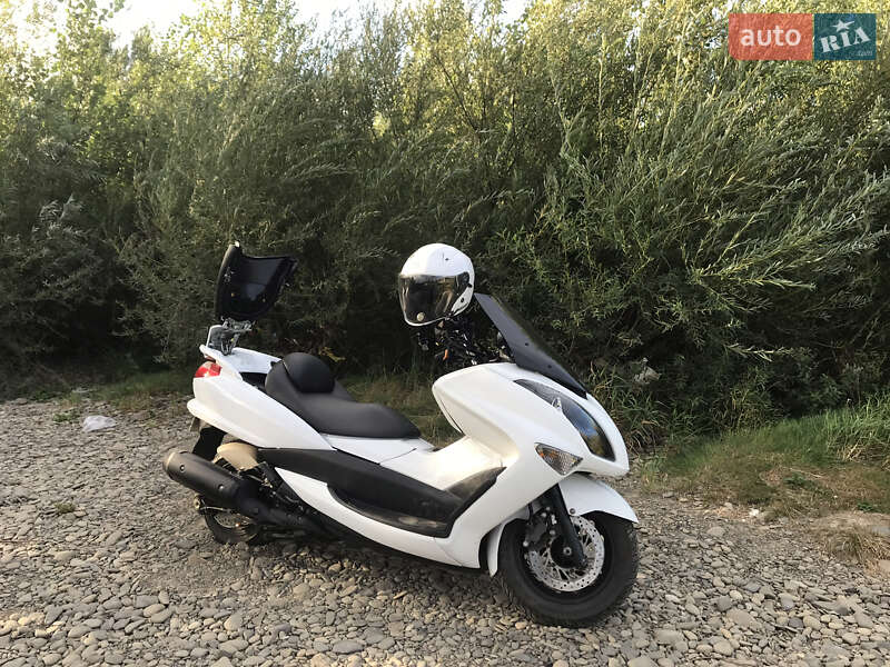 Макси-скутер Yamaha Majesty 250 2011 в Ужгороде фото 7 Макси-скутер Yamaha Majesty 250 2011 в Ужгороде