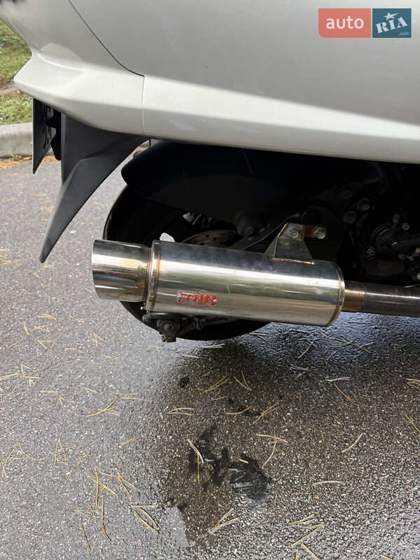 Макси-скутер Yamaha Majesty 250 2008 в Киеве фото 5 Макси-скутер Yamaha Majesty 250 2008 в Киеве