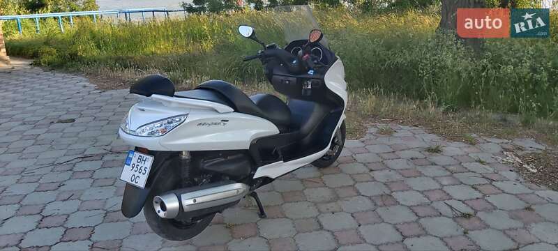 Максі-скутер Yamaha Majesty 400 2012 в Вилкове