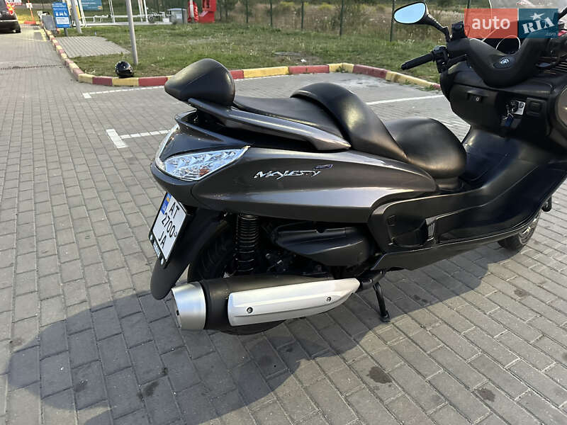 Макси-скутер Yamaha Majesty 400 2010 в Ивано-Франковске фото 14 Макси-скутер Yamaha Majesty 400 2010 в Ивано-Франковске
