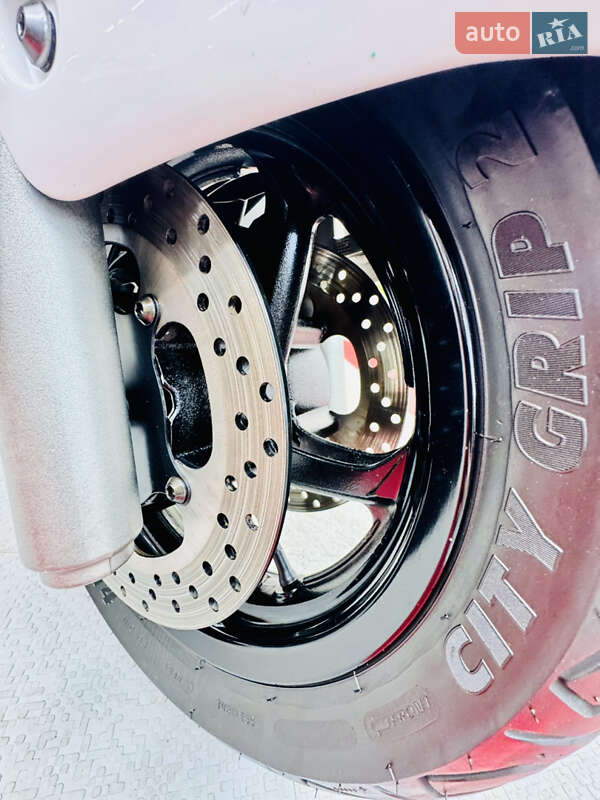 Максі-скутер Yamaha Majesty 400 2011 в Одесі фото 12 Максі-скутер Yamaha Majesty 400 2011 в Одесі