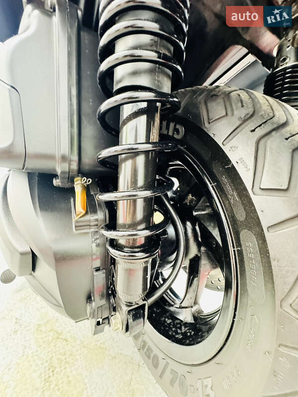 Максі-скутер Yamaha Majesty 400 2011 в Одесі фото 16 Максі-скутер Yamaha Majesty 400 2011 в Одесі