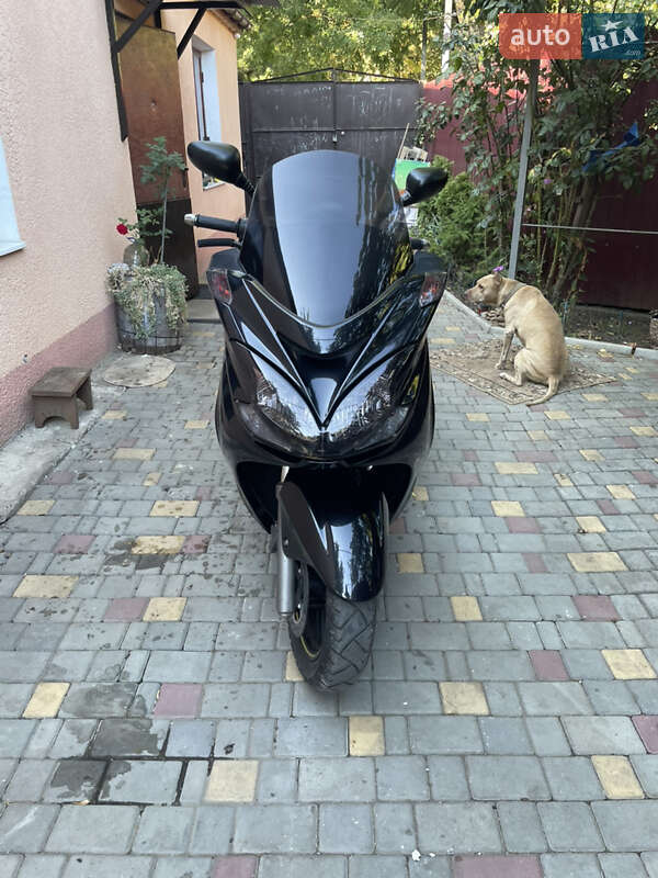 Максі-скутер Yamaha Majesty 400 2016 в Одесі фото Максі-скутер Yamaha Majesty 400 2016 в Одесі