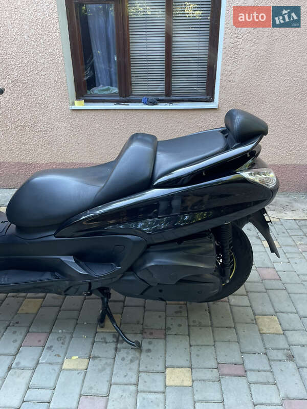 Максі-скутер Yamaha Majesty 400 2016 в Одесі фото 6 Максі-скутер Yamaha Majesty 400 2016 в Одесі