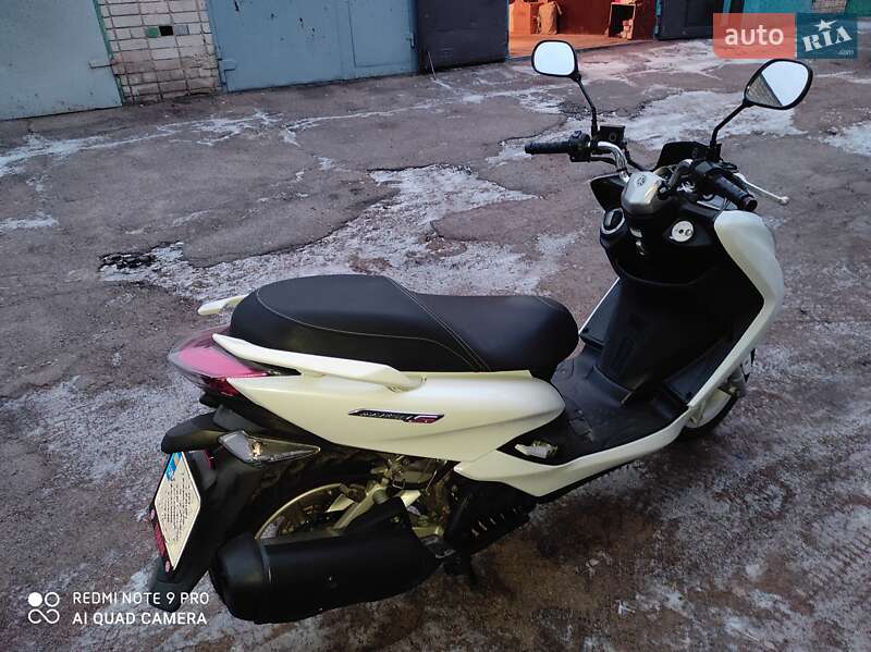 Максі-скутер Yamaha Majesty 2015 в Дніпрі