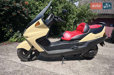 Макси-скутер Yamaha Majesty 2001 в Мостиске