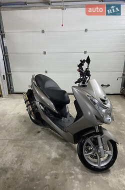 Максі-скутер Yamaha Majesty 2013 в Івано-Франківську