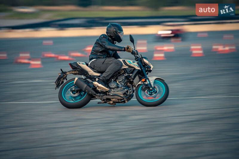 Мотоцикл Без обтікачів (Naked bike) Yamaha MT-03 2025 в Львові фото 7 Мотоцикл Без обтікачів (Naked bike) Yamaha MT-03 2025 в Львові