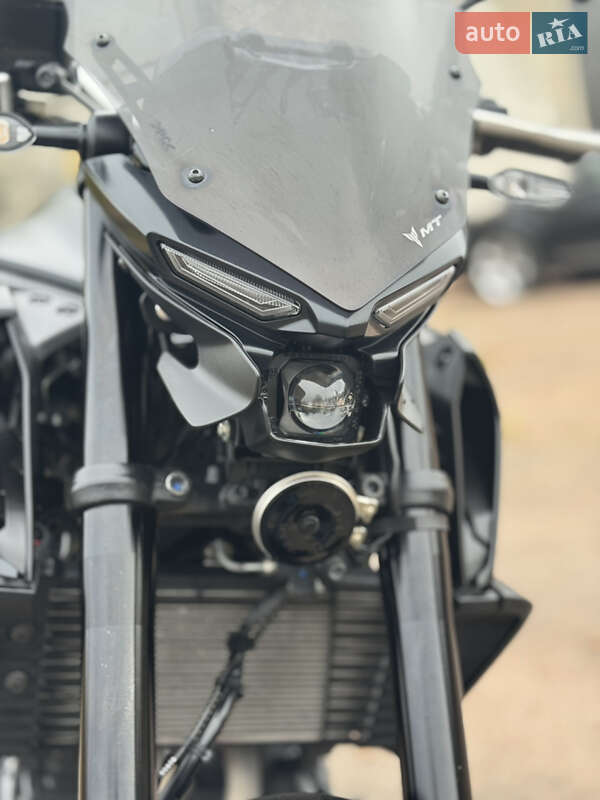 Мотоцикл Без обтекателей (Naked bike) Yamaha MT-03 2023 в Сновске фото 9 Мотоцикл Без обтекателей (Naked bike) Yamaha MT-03 2023 в Сновске